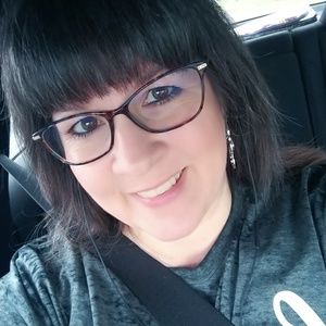 Meet your Posher, Cynthia